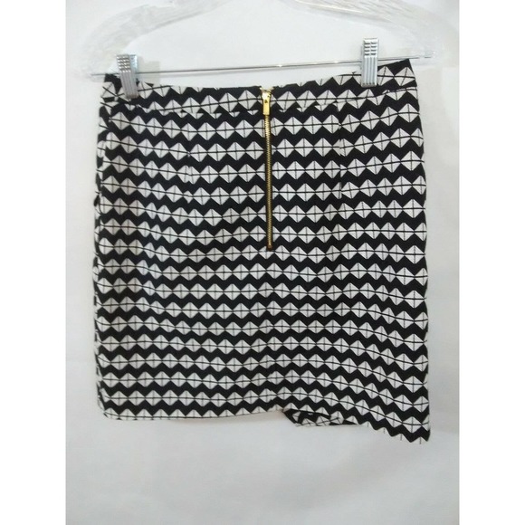 H&M Black White Asymmetrical Career Work Skirt 8 - Picture 3 of 6